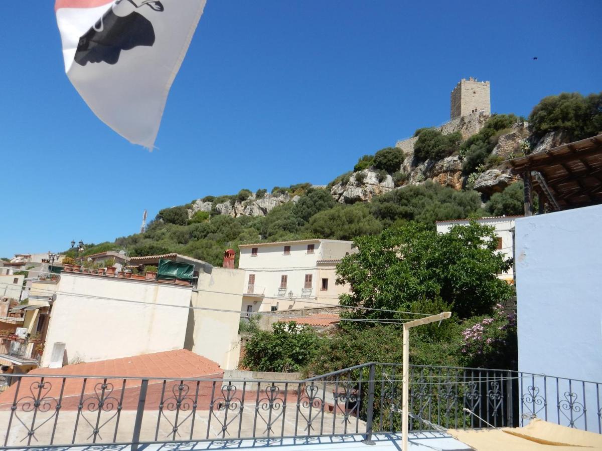B&B Eleonora D'Arborea, Centro Storico Posada  Buitenkant foto