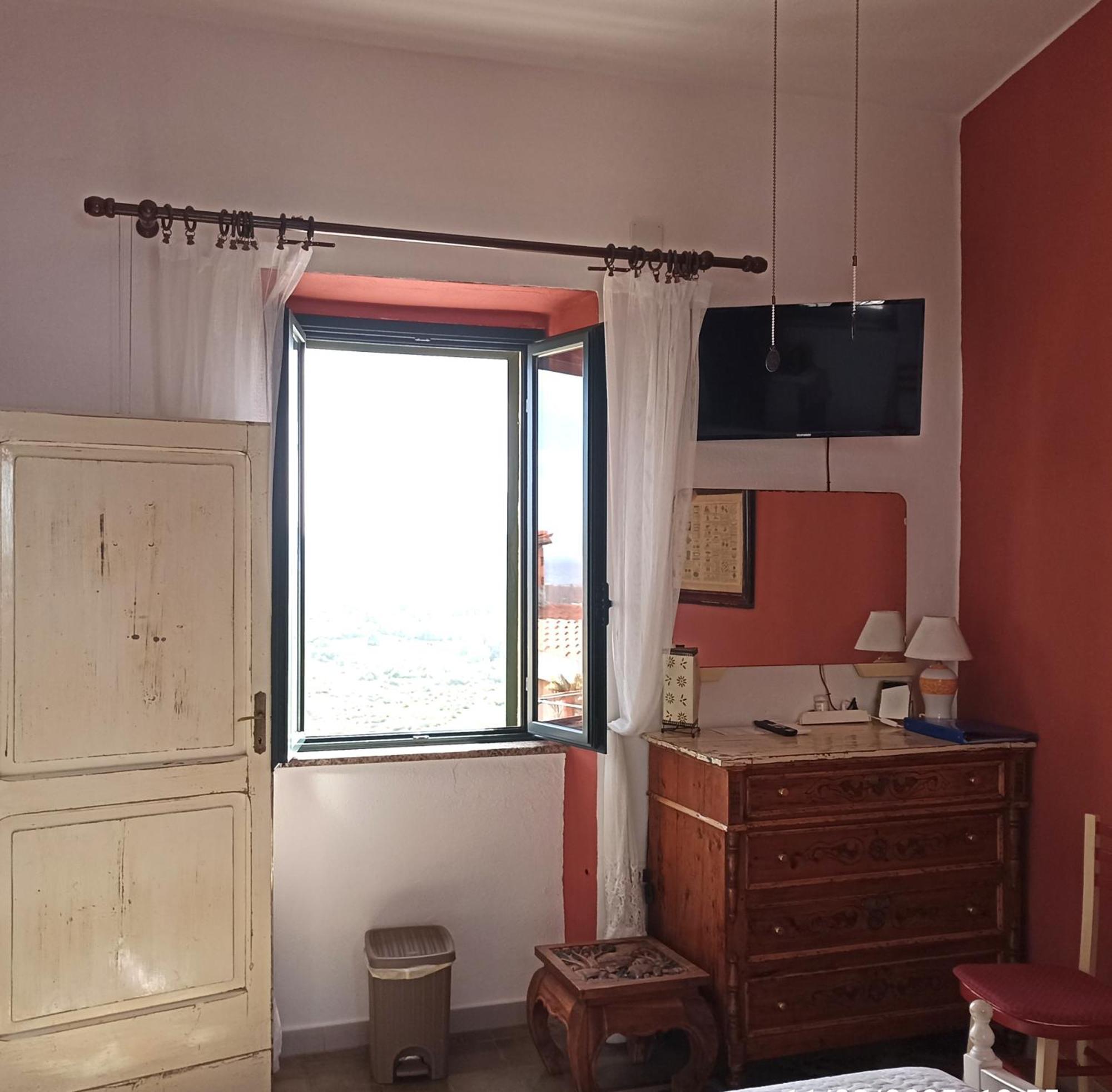 B&B Eleonora D'Arborea, Centro Storico Posada  Buitenkant foto