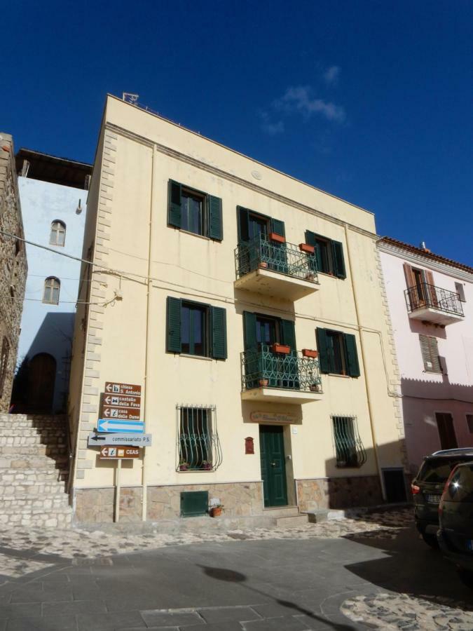B&B Eleonora D'Arborea, Centro Storico Posada  Buitenkant foto