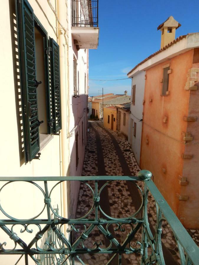 B&B Eleonora D'Arborea, Centro Storico Posada  Buitenkant foto